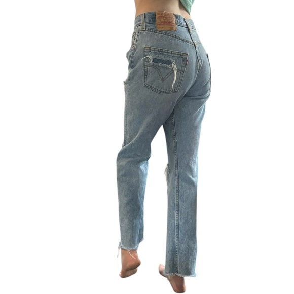 Levi’s Rare Vintage Light Wash 2004 Buttonfly 501  Straight Leg Distressed Jeans - Picture 3 of 12